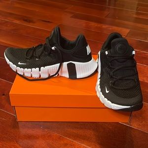 W Nike Free Metcon 4 , Size 8.5